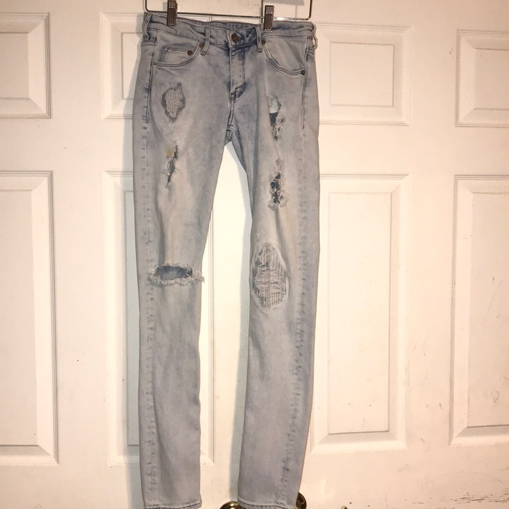 Juniors &Denim Distressed Jeans